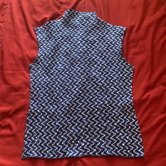 Vibrant different hues of blue sexy neck blouse! - Picture 4 of 5